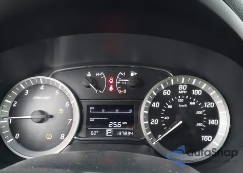 2015 Nissan Sentra Sr z USA, uszkodzony, nr VIN 3N1AB7AP0FY226480